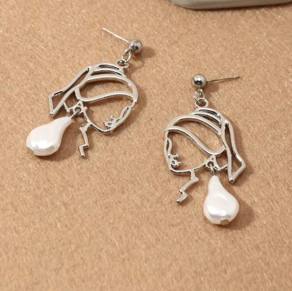 Unique Abstract art earrings. With faux pearls (S925) - Picture 3 of 4